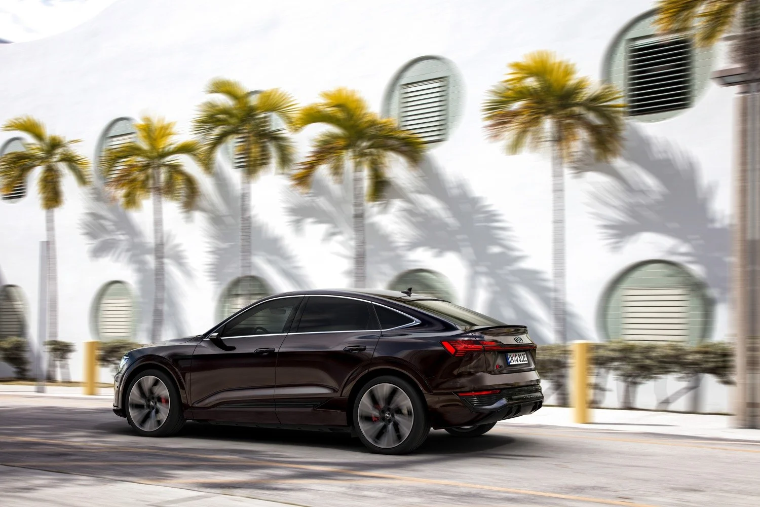 Audi Q8 e-tron 50 95 kWh (340 Hp) quattro2022 - thumbnail 11