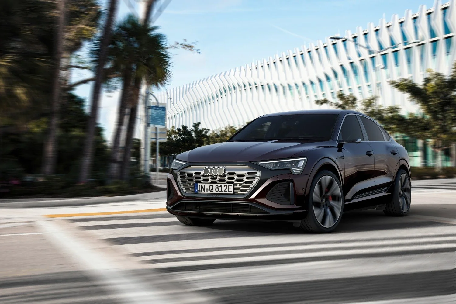 Audi Q8 e-tron 50 95 kWh (340 Hp) quattro2022 - thumbnail 12