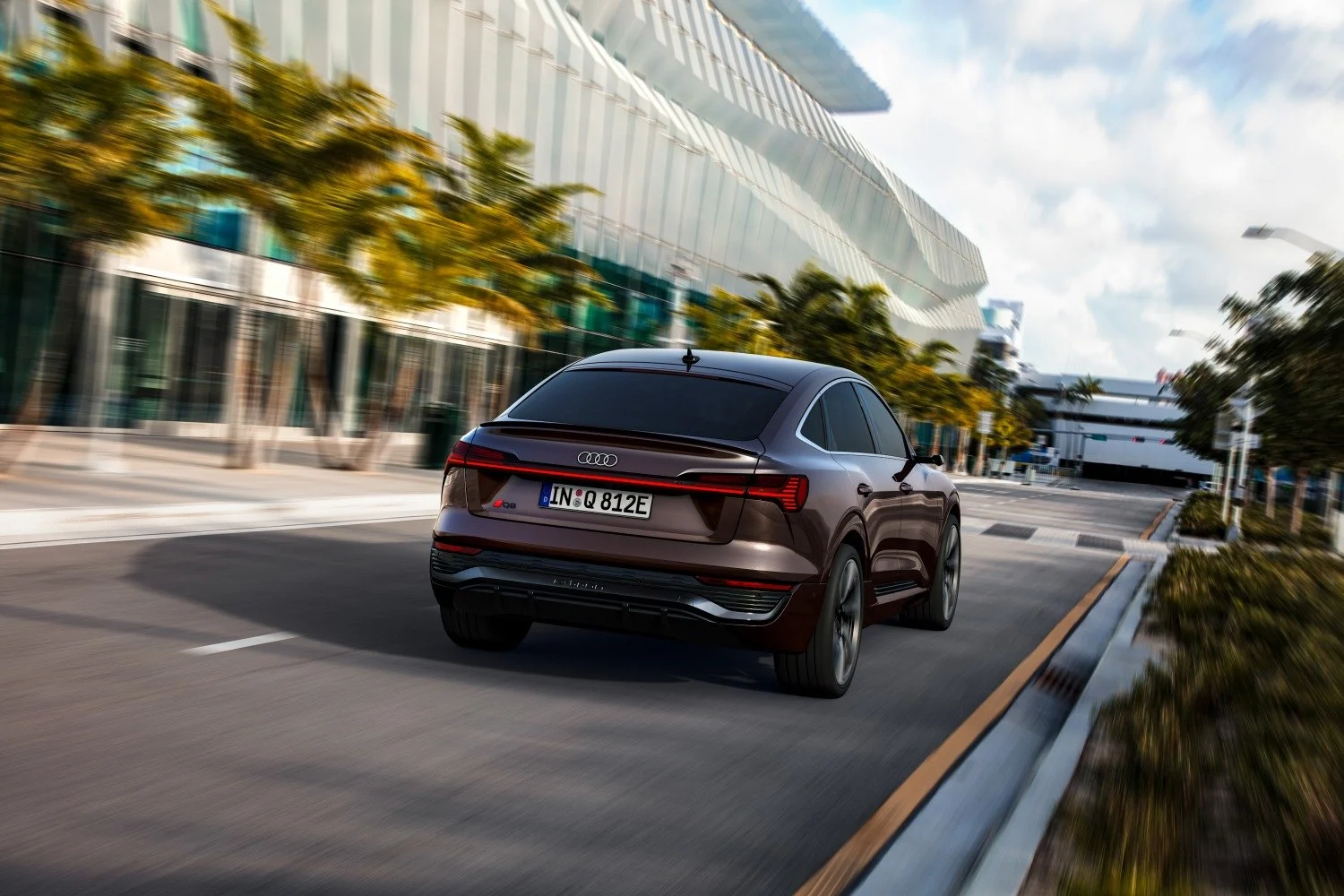 Audi Q8 e-tron 50 95 kWh (340 Hp) quattro2022 - thumbnail 14