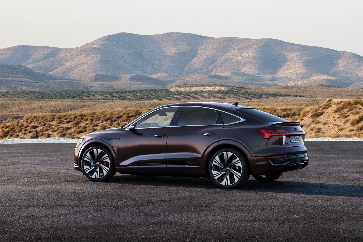 Audi Q8 e-tron 50 95 kWh (340 Hp) quattro2022 - thumbnail 5