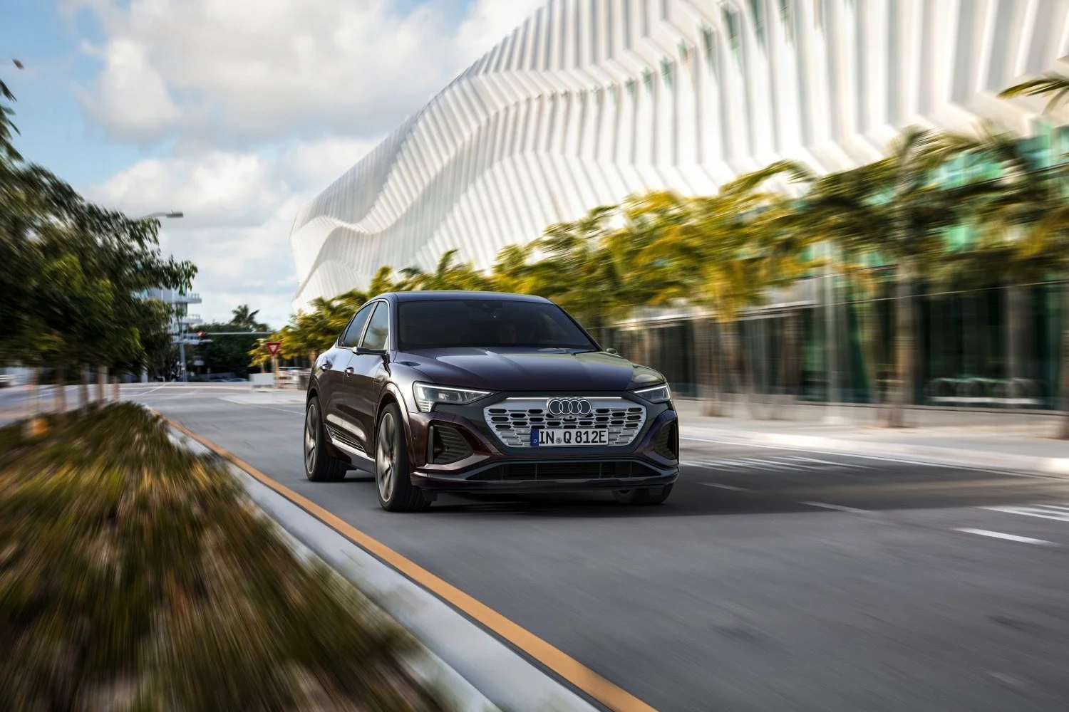 Audi Q8 e-tron 50 95 kWh (340 Hp) quattro2022 - thumbnail 8
