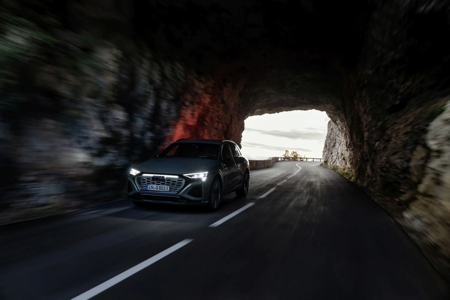 Audi Q8 e-tron 50 95 kWh (340 Hp) quattro2022 - thumbnail 10