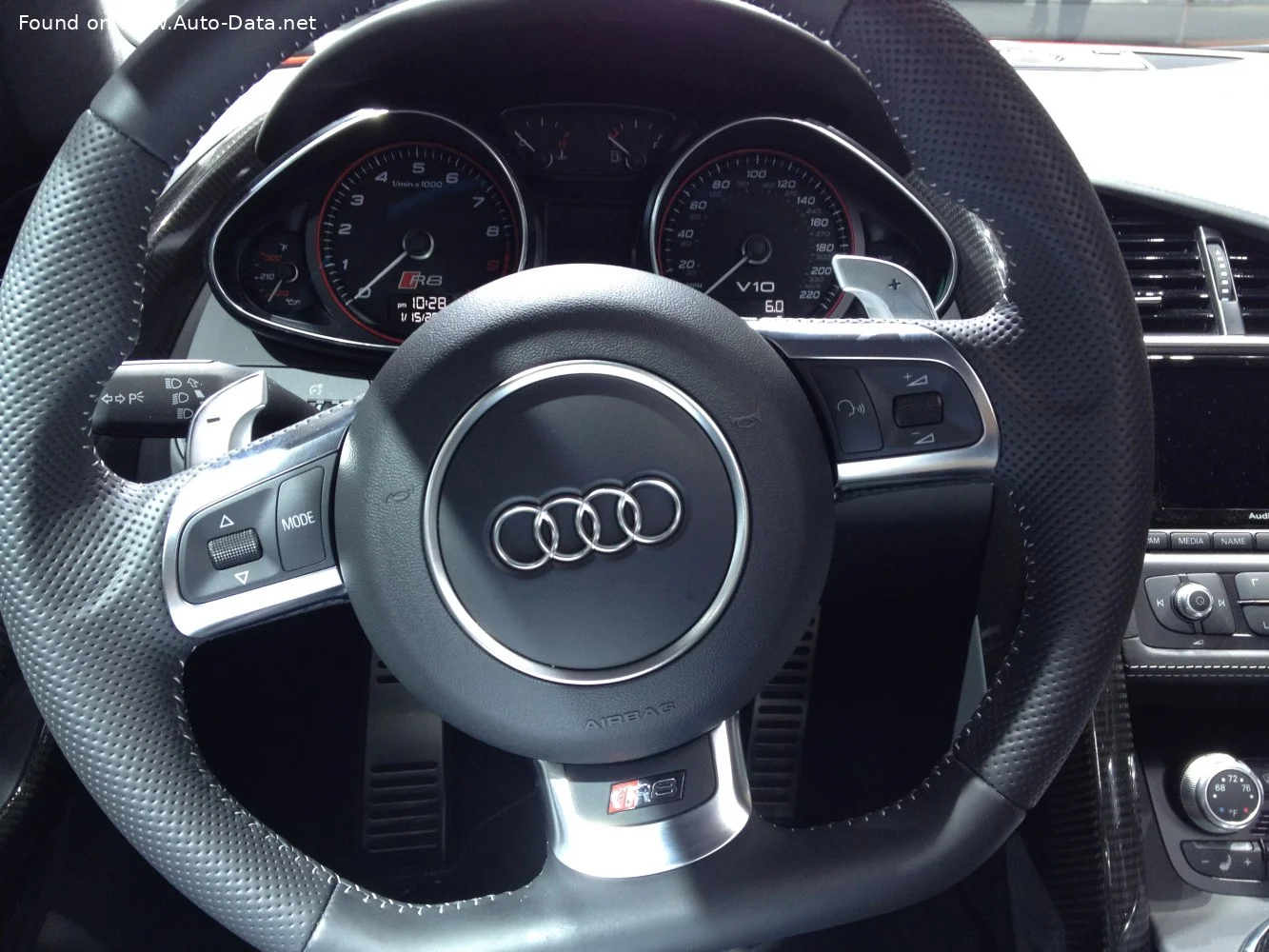 Audi R8 4.2 FSI V8 (430 Hp) quattro2012 - 2015 thumbnail 9