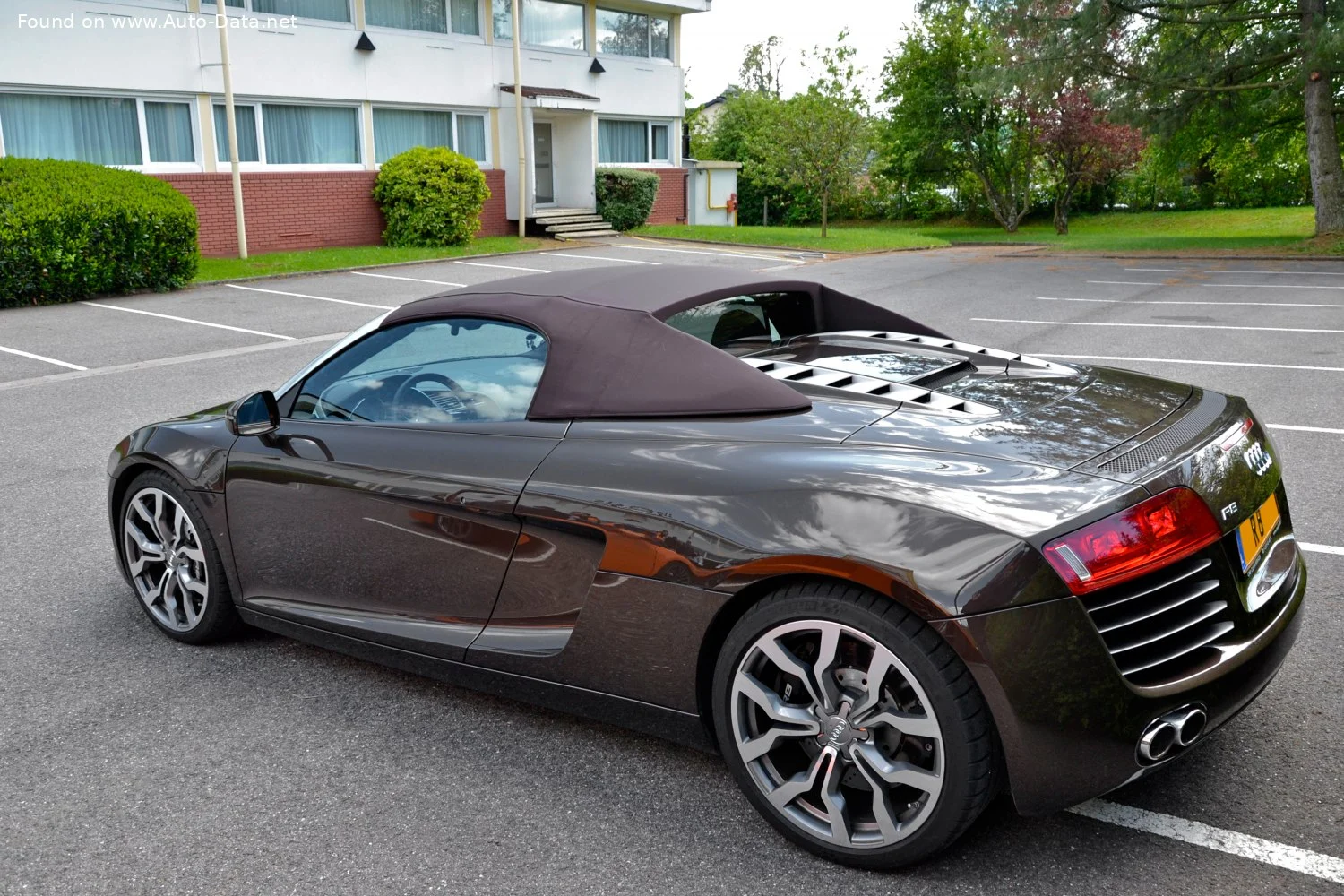 Audi R8 4.2 FSI V8 (430 Hp) quattro2011 - 2012 thumbnail 4