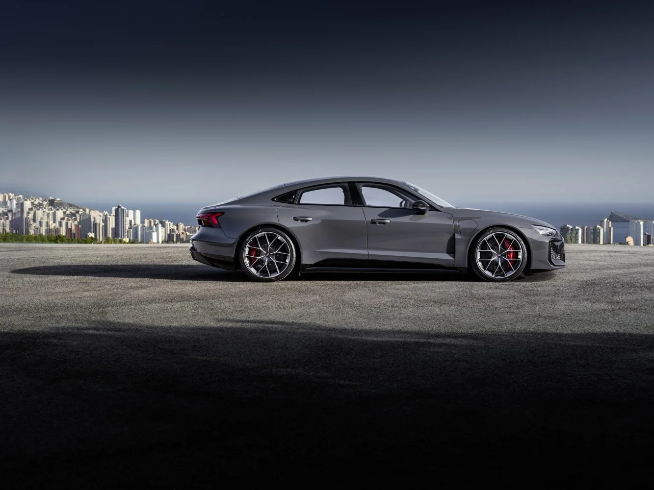 Audi RS e-tron GT 105 kWh (856 Hp) quattro2024 - thumbnail 4