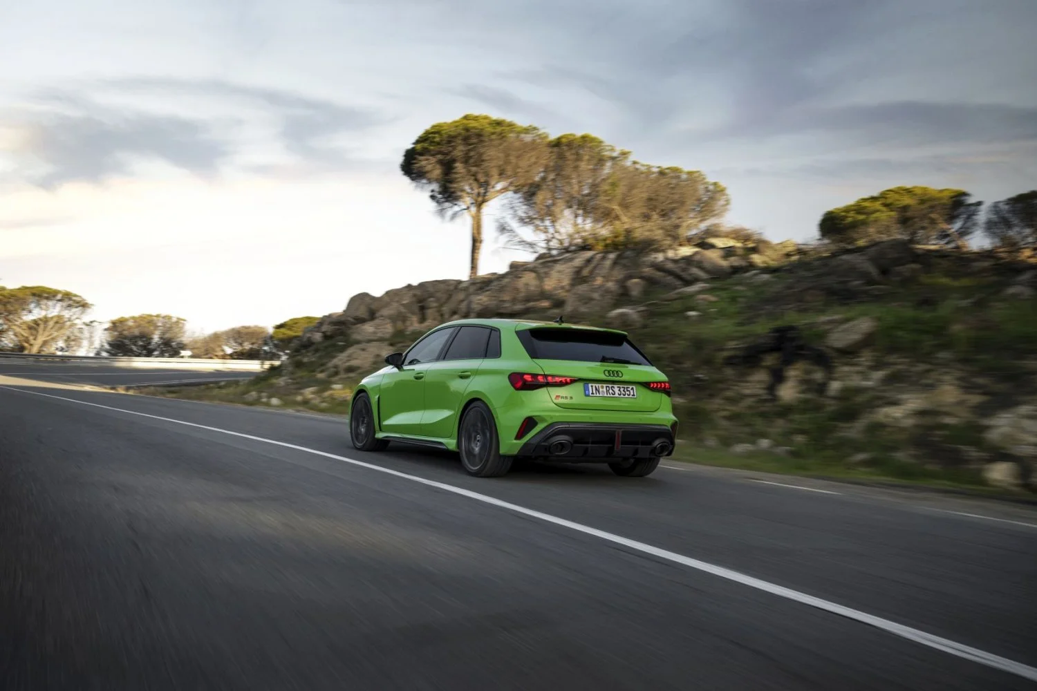 Audi RS3 2.5 TFSI (400 Hp) quattro S tronic2024 - thumbnail 4