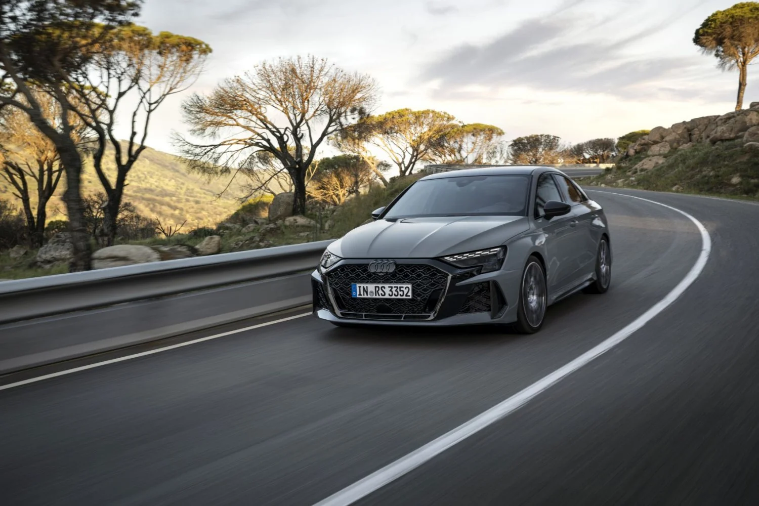 Audi RS3 2.5 TFSI (400 Hp) quattro S tronic2024 - - 1