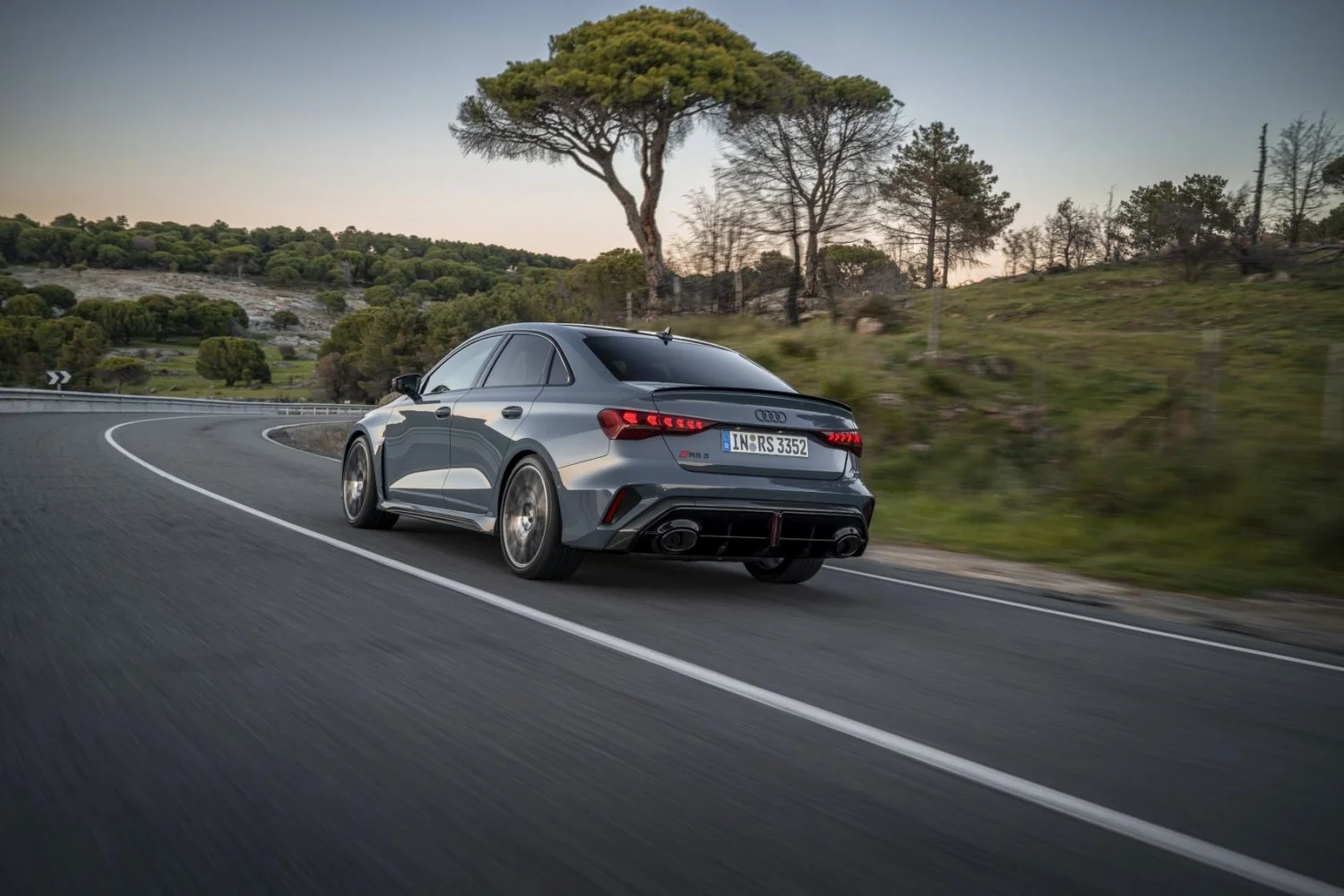 Audi RS3 2.5 TFSI (400 Hp) quattro S tronic2024 - thumbnail 7