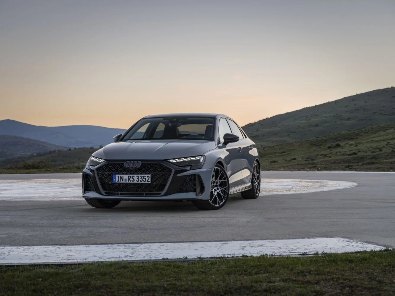 Audi RS3 2.5 TFSI (400 Hp) quattro S tronic2024 - thumbnail 9