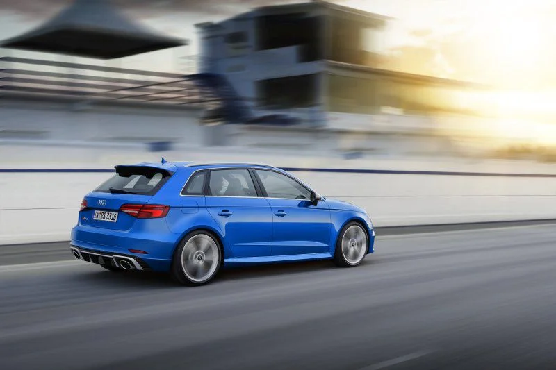 Audi RS3 2.5 TFSI (400 Hp) quattro S tronic2017 - 2020 thumbnail 4