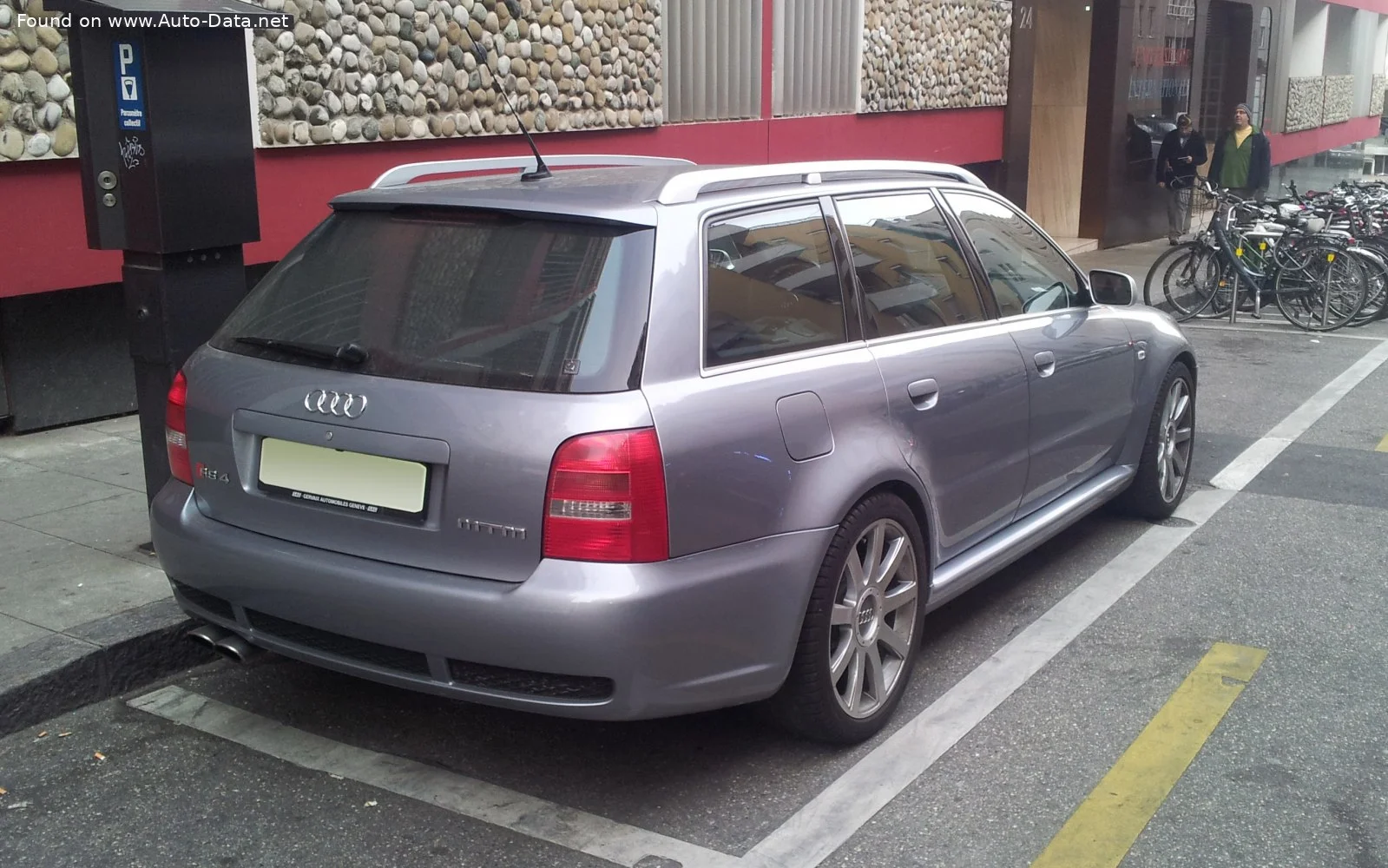 Audi RS4 2.7 T V6 (380 Hp) quattro1999 - 2001 thumbnail 2
