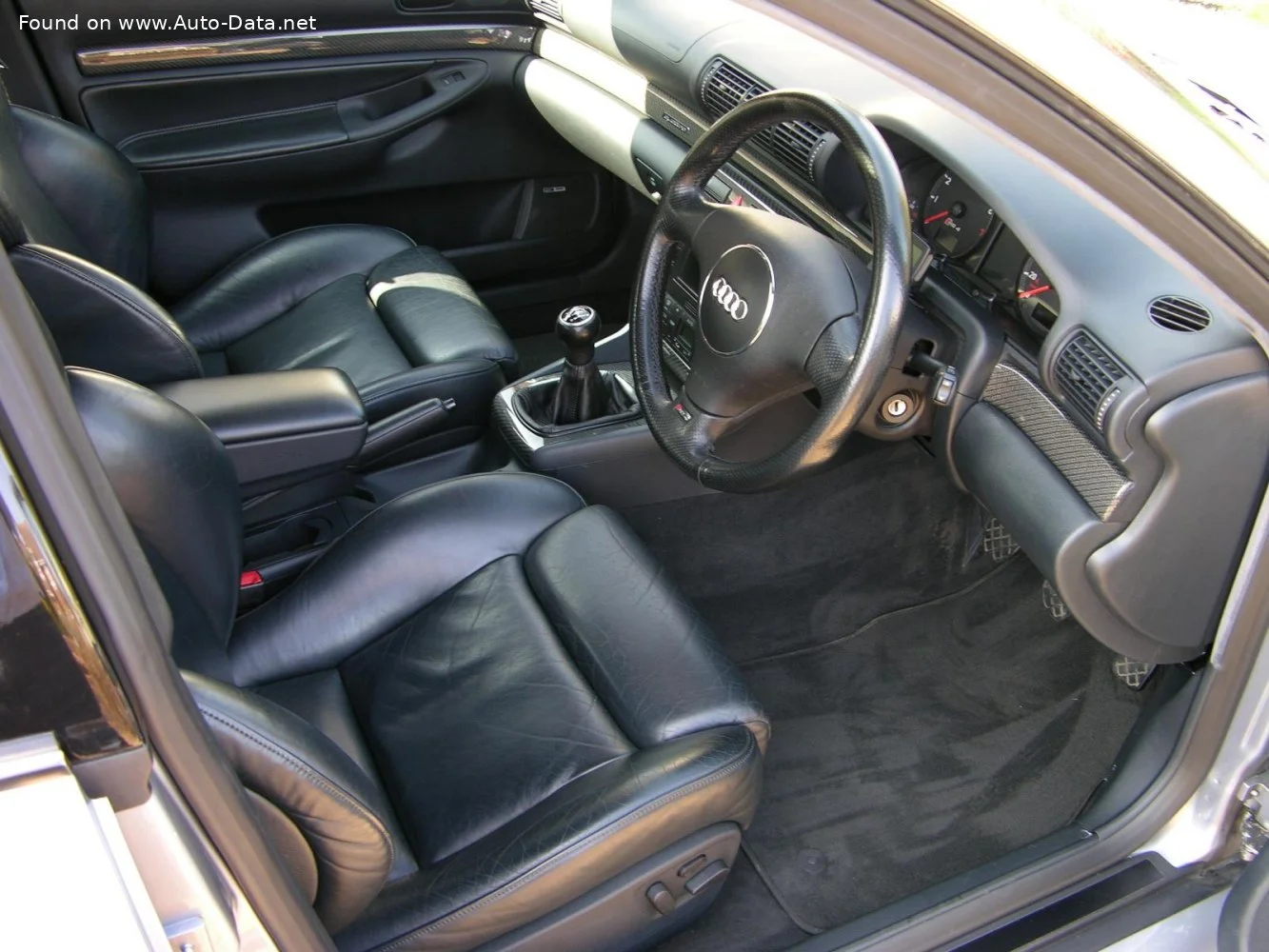 Audi RS4 2.7 T V6 (380 Hp) quattro1999 - 2001 thumbnail 9