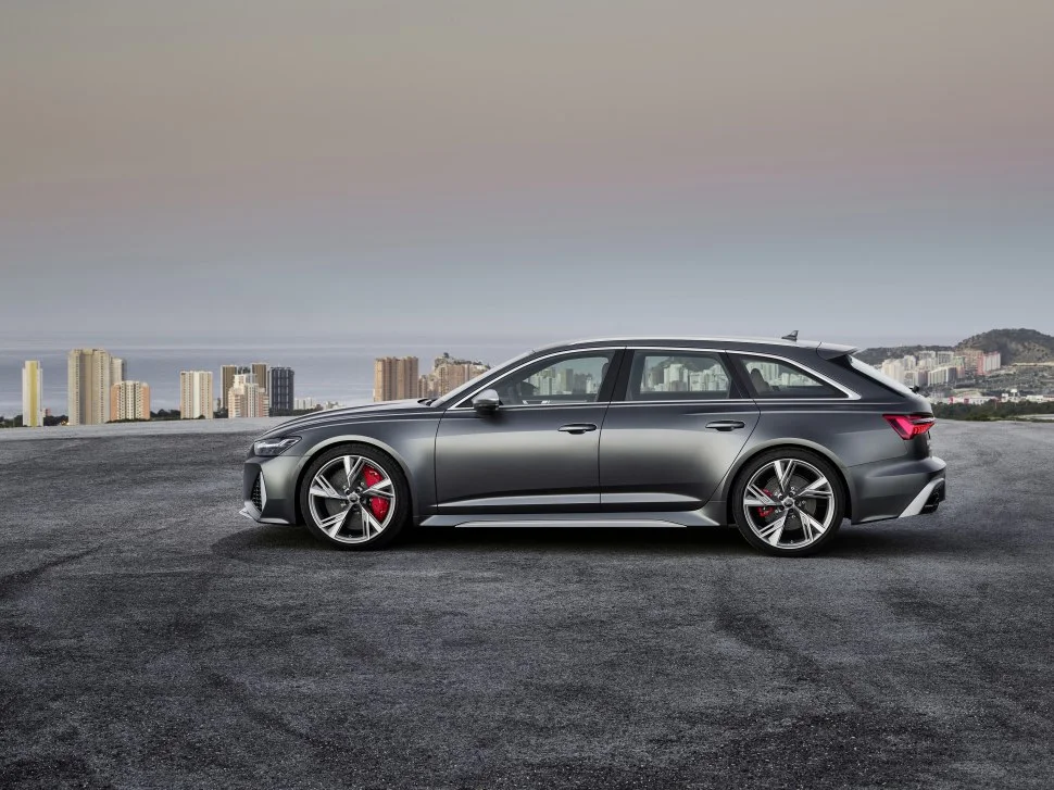 Audi RS6 4.0 TFSI V8 (600 Hp) Mild Hybrid quattro Tiptronic COD2019 - 2025 thumbnail 2