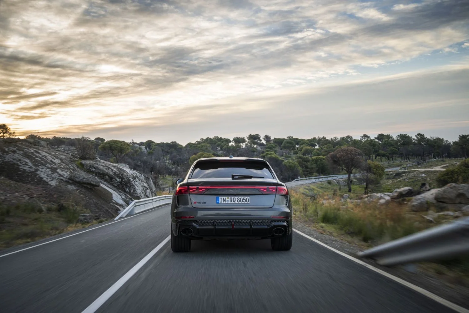 Audi RSQ8 4.0 TFSI V8 (600 Hp) Mild Hybrid quattro tiptronic2024 - thumbnail 9