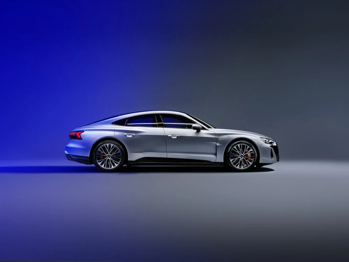 Audi S e-tron GT 105 kWh (679 Hp) quattro2024 - thumbnail 18