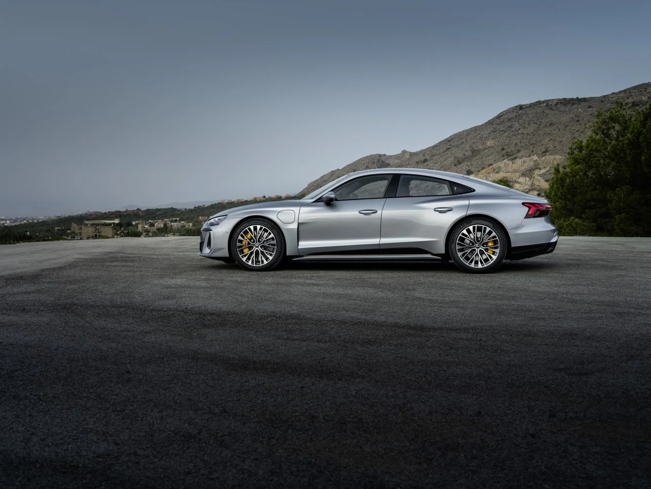 Audi S e-tron GT 105 kWh (679 Hp) quattro2024 - thumbnail 3