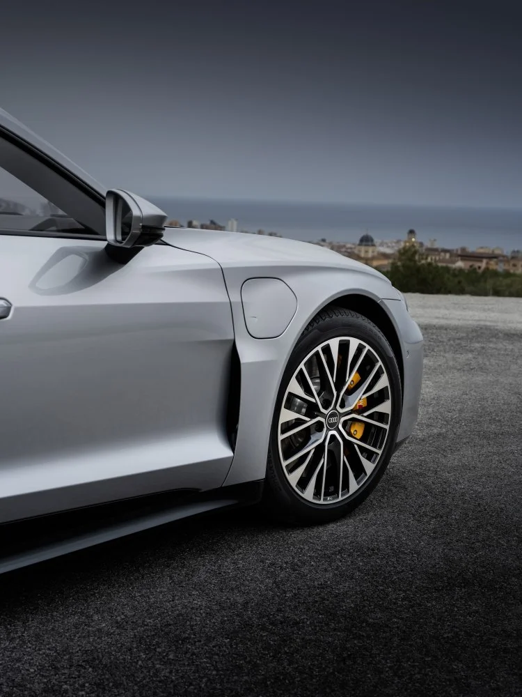 Audi S e-tron GT 105 kWh (679 Hp) quattro2024 - thumbnail 7