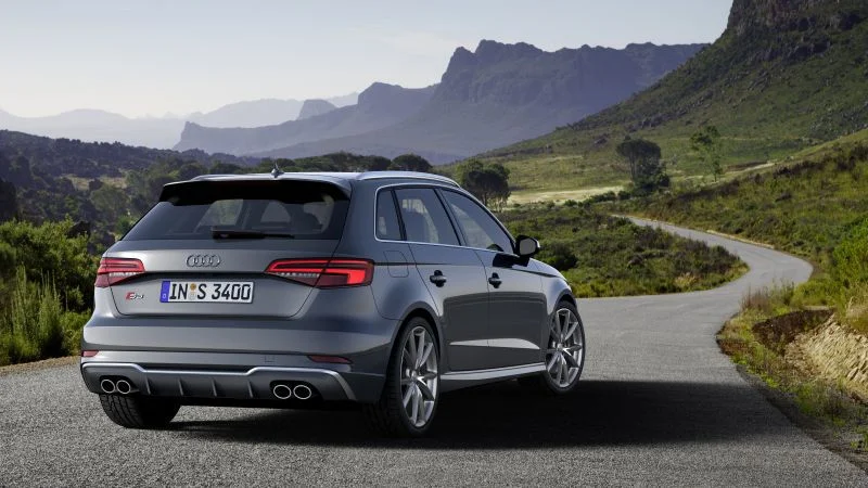 Audi S3 2.0 TFSI (300 Hp) quattro S tronic2018 - 2020 thumbnail 2