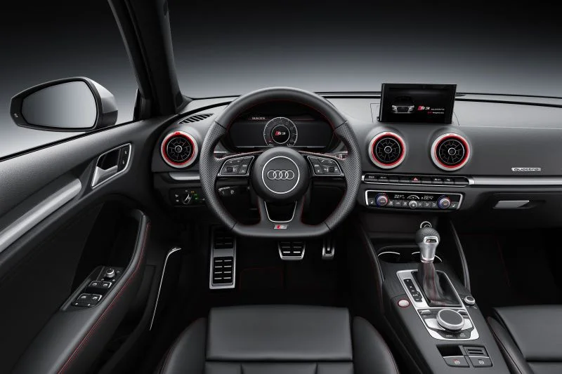 Audi S3 2.0 TFSI (300 Hp) quattro S tronic2018 - 2020 thumbnail 3