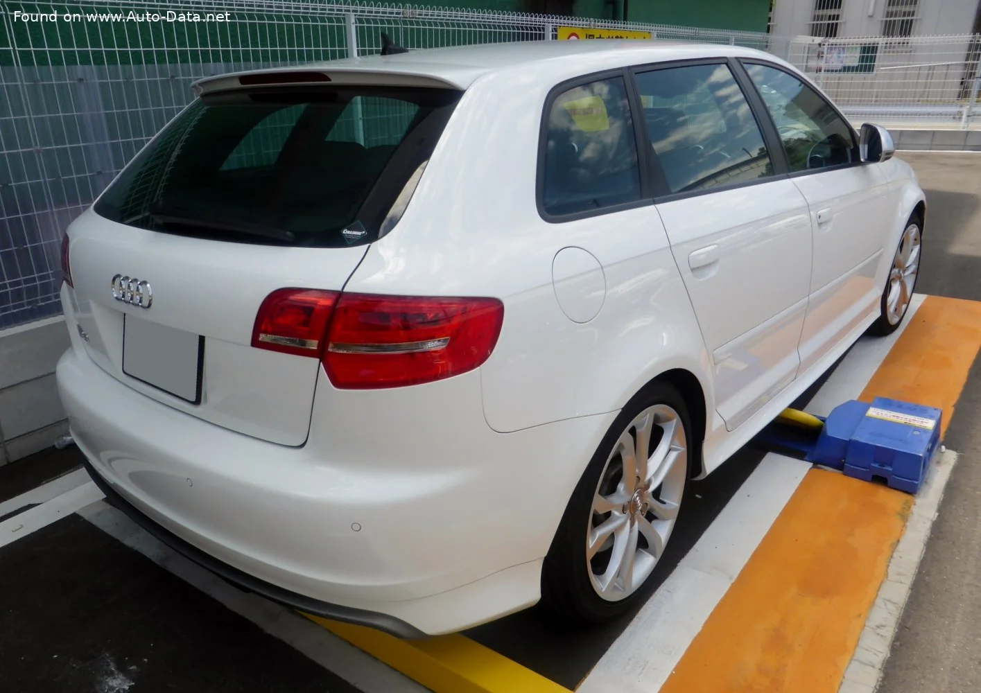 Audi S3 2.0 TFSI (256 Hp) quattro2010 - 2012 thumbnail 8