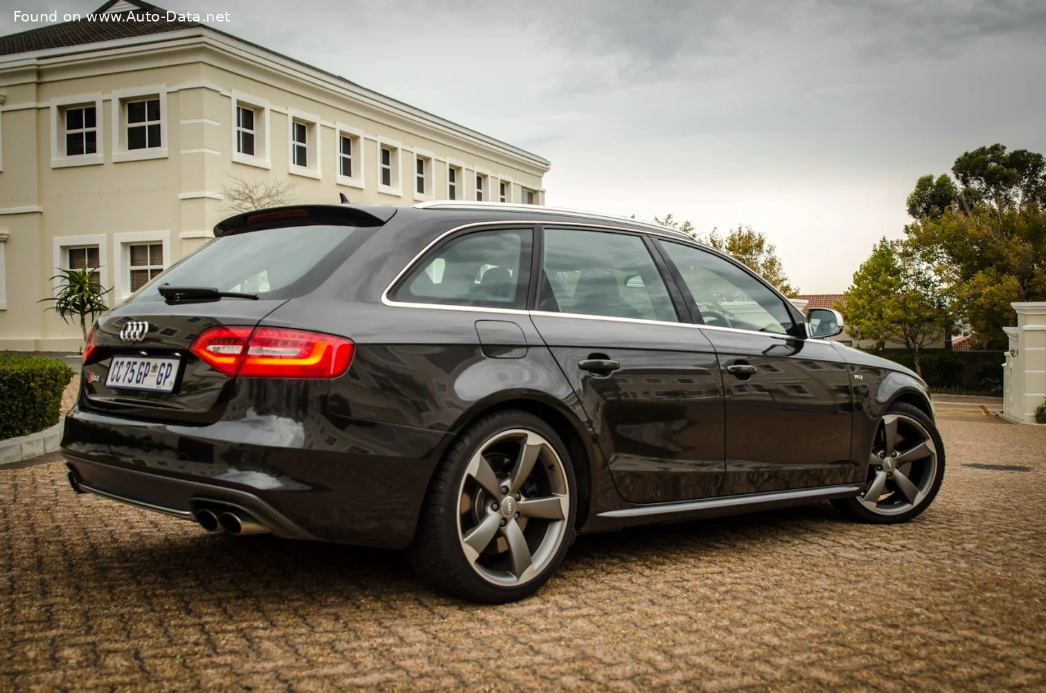 Audi S4 3.0 TFSI V6 (333 Hp) quattro S tronic2011 - 2014 thumbnail 4