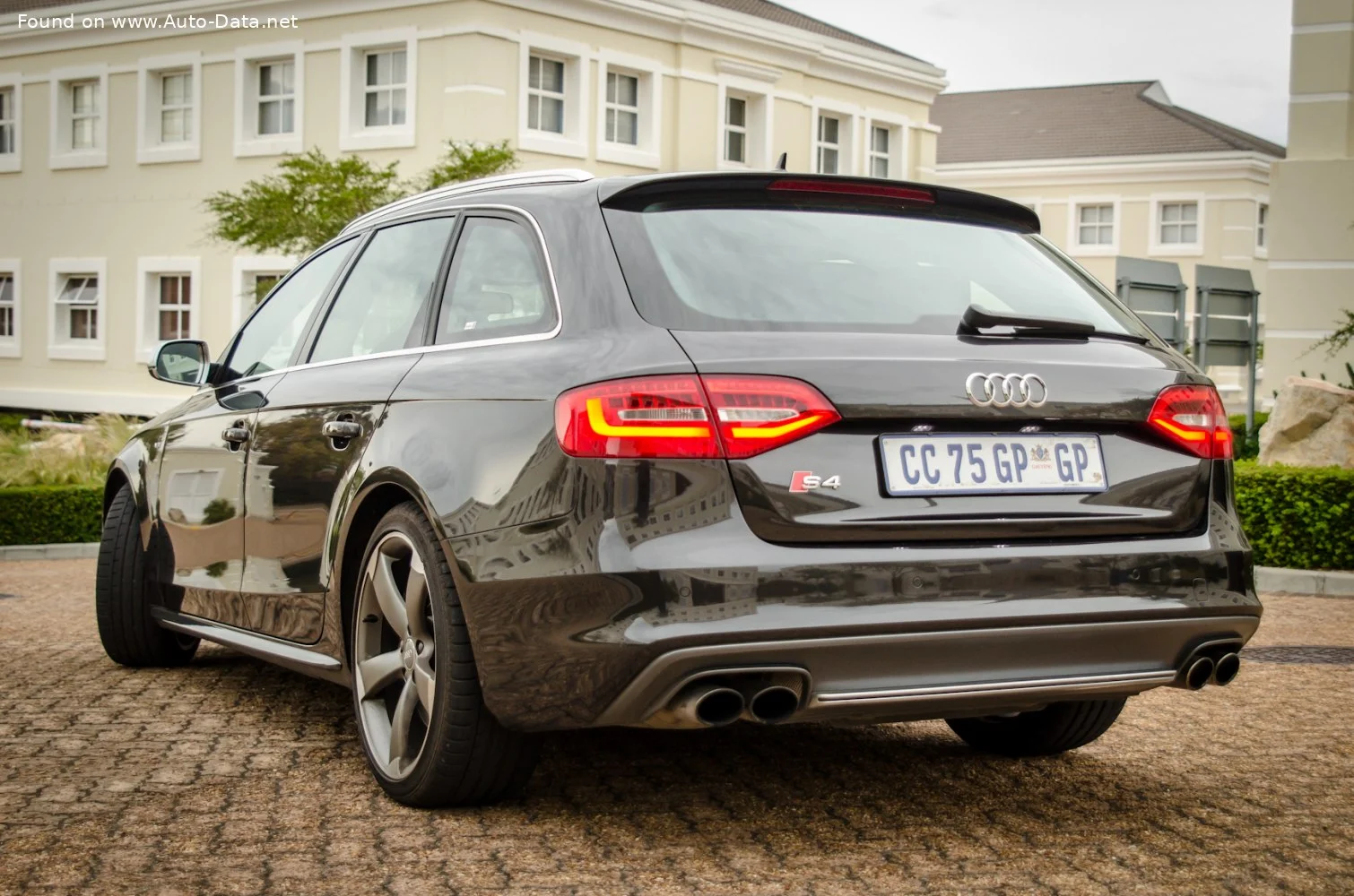 Audi S4 3.0 TFSI V6 (333 Hp) quattro S tronic2011 - 2014 thumbnail 5
