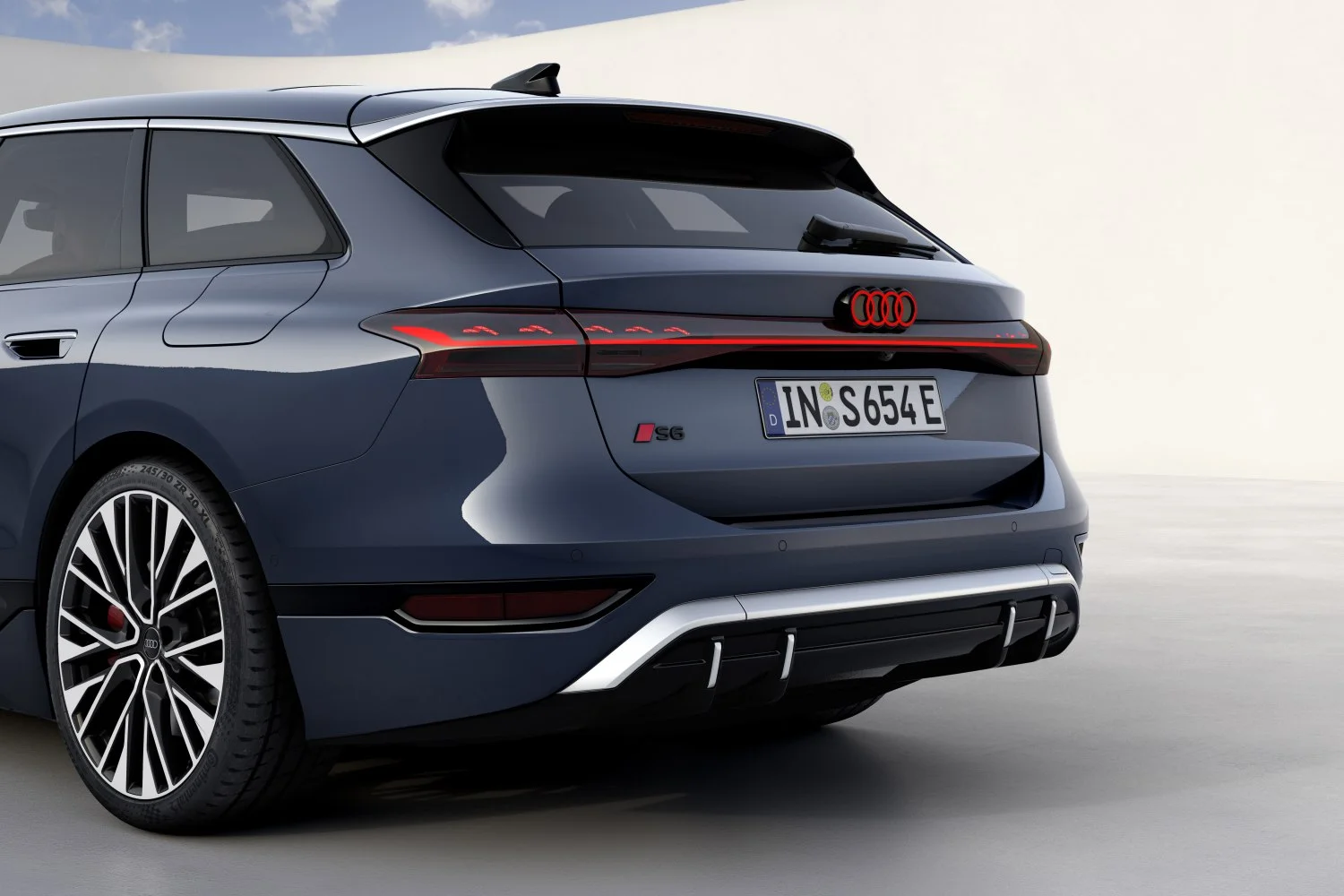 Audi S6 e-tron 100 kWh (551 Hp) quattro2024 - thumbnail 15