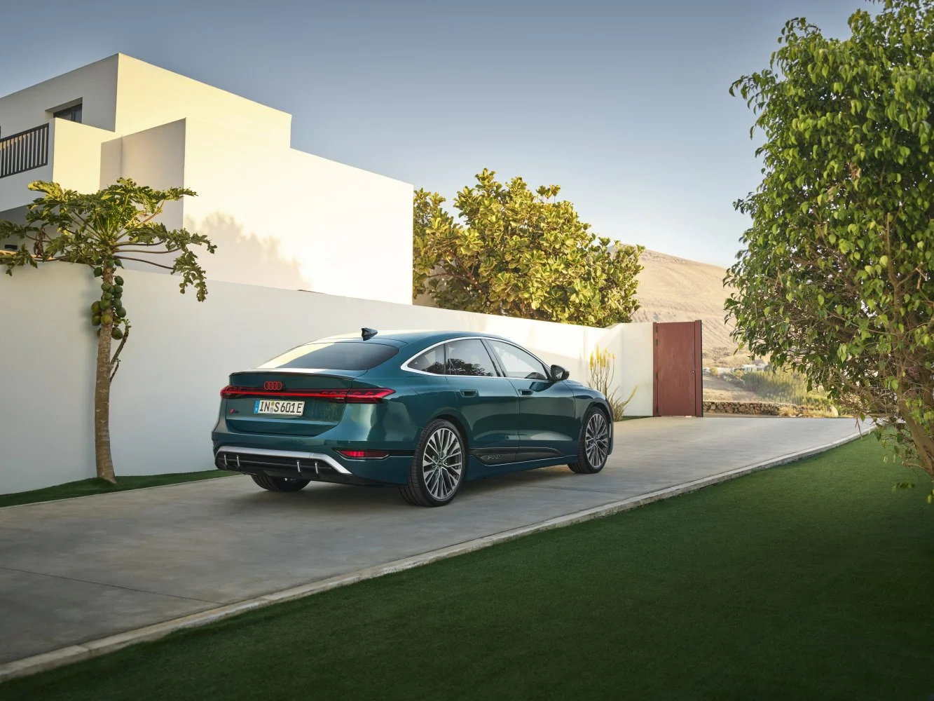 Audi S6 e-tron 100 kWh (551 Hp) quattro2024 - thumbnail 2
