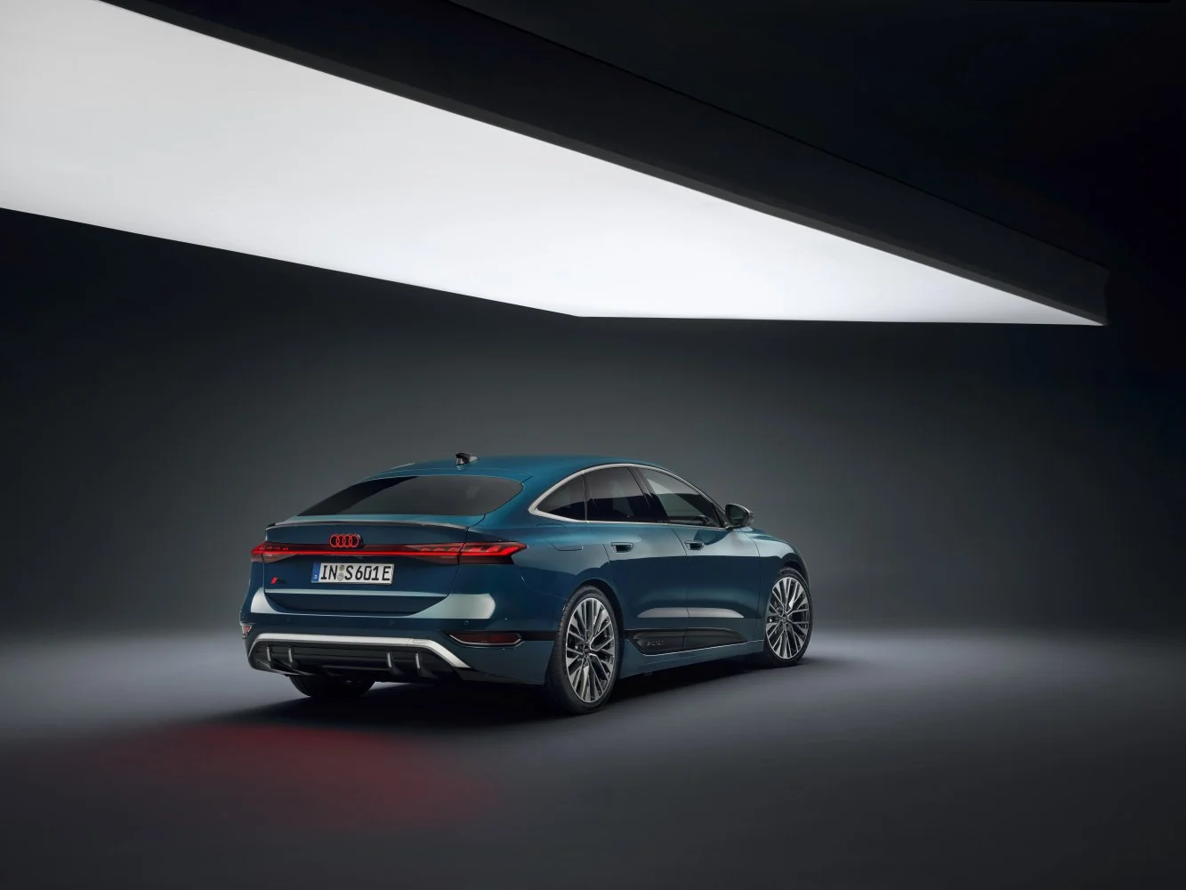 Audi S6 e-tron 100 kWh (551 Hp) quattro2024 - thumbnail 17