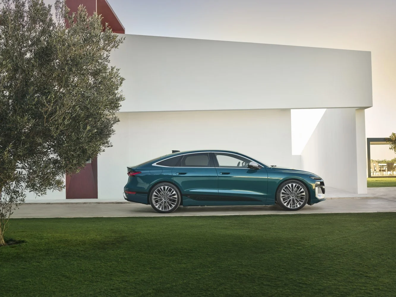 Audi S6 e-tron 100 kWh (551 Hp) quattro2024 - thumbnail 3