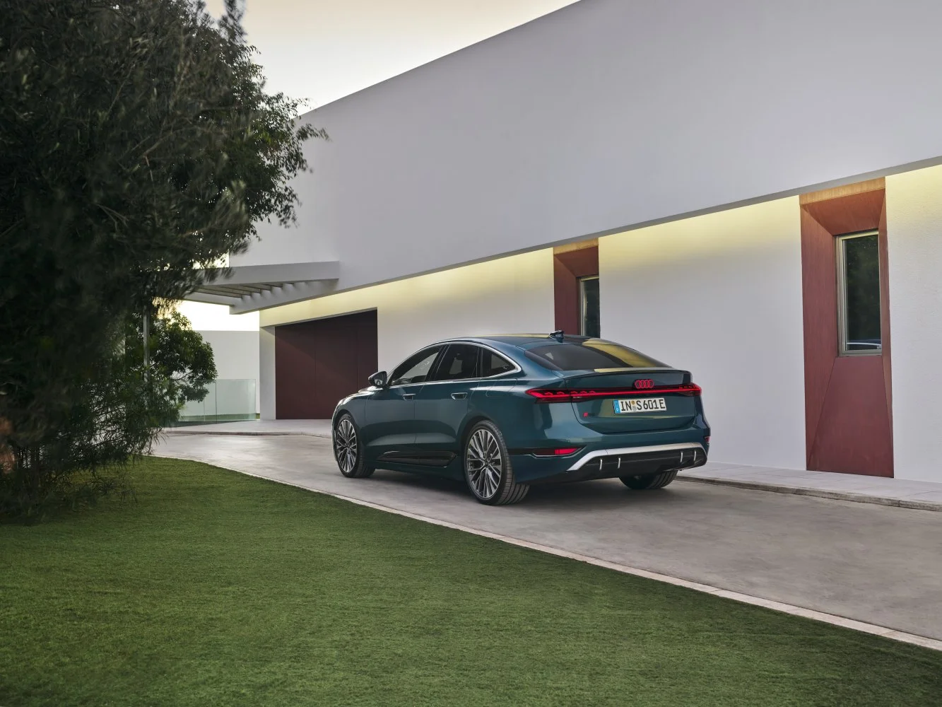 Audi S6 e-tron 100 kWh (551 Hp) quattro2024 - thumbnail 7