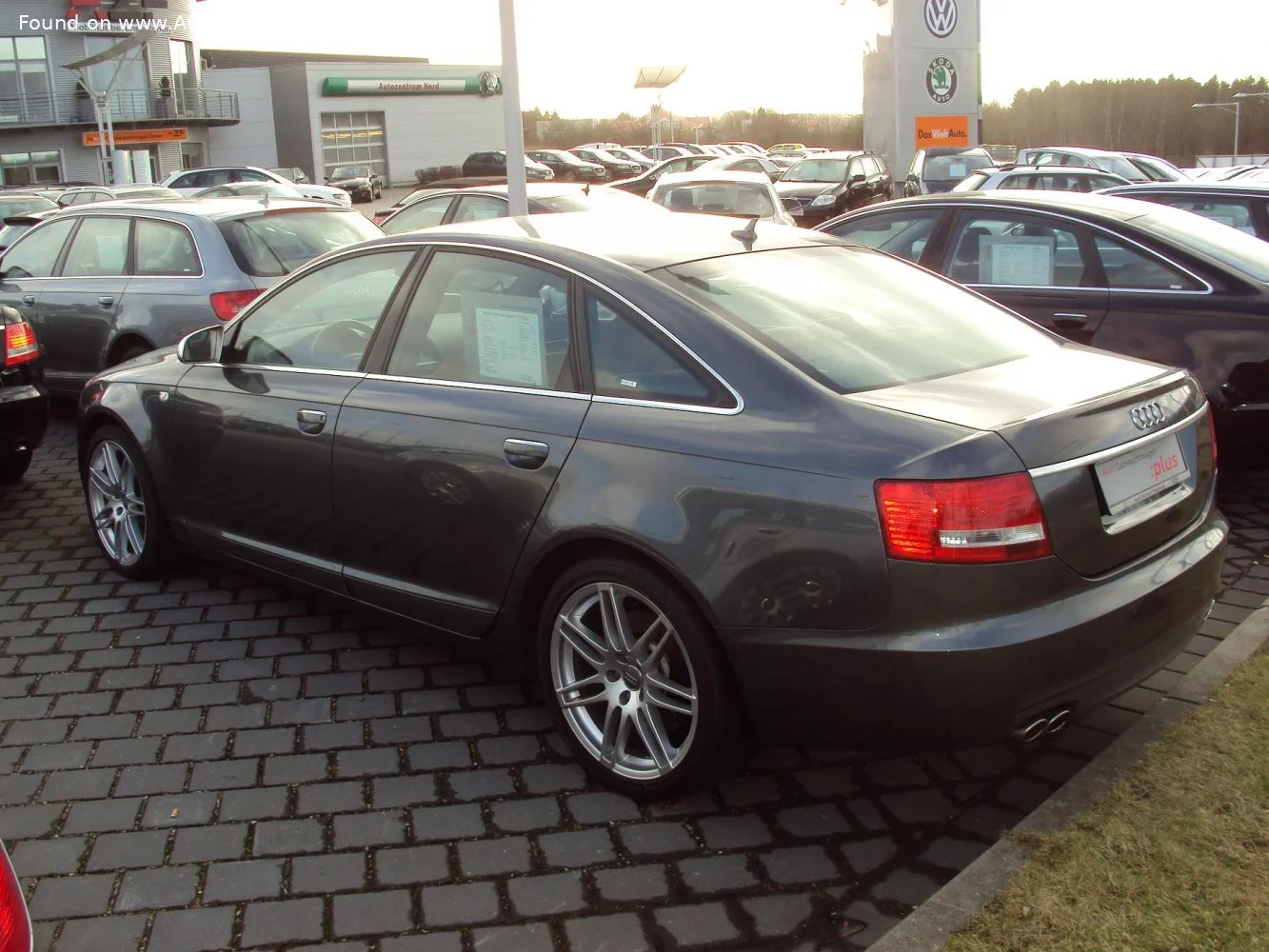 Audi S6 5.2 FSI V10 (435 Hp) quattro Tiptronic2006 - 2008 thumbnail 2