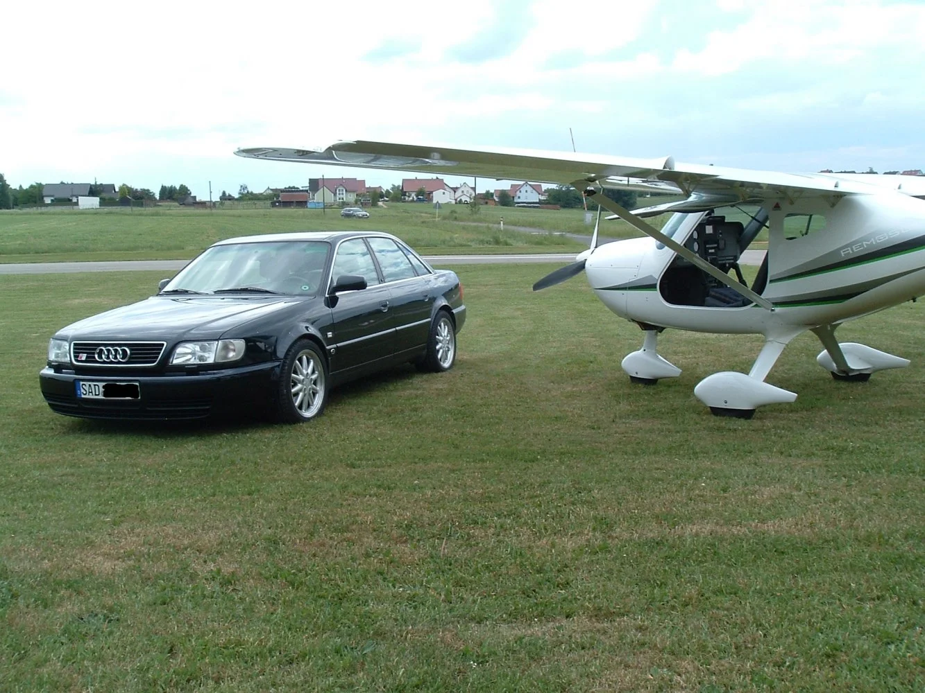 Audi S6 2.2i 20V Turbo (230 Hp) quattro Automatic1994 - 1997 thumbnail 3