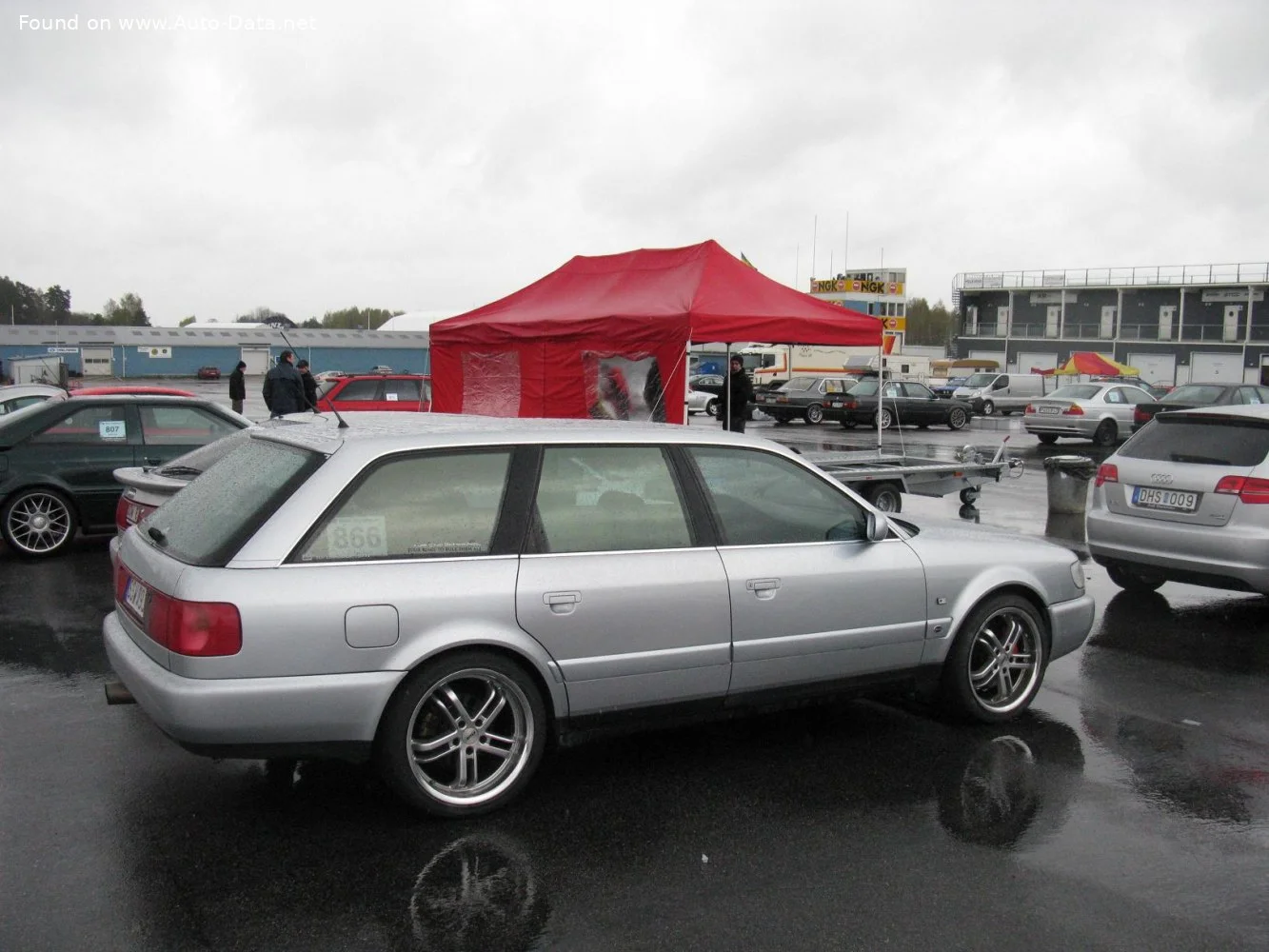 Audi S6 2.2i 20V Turbo (230 Hp) quattro Automatic1994 - 1997 thumbnail 3