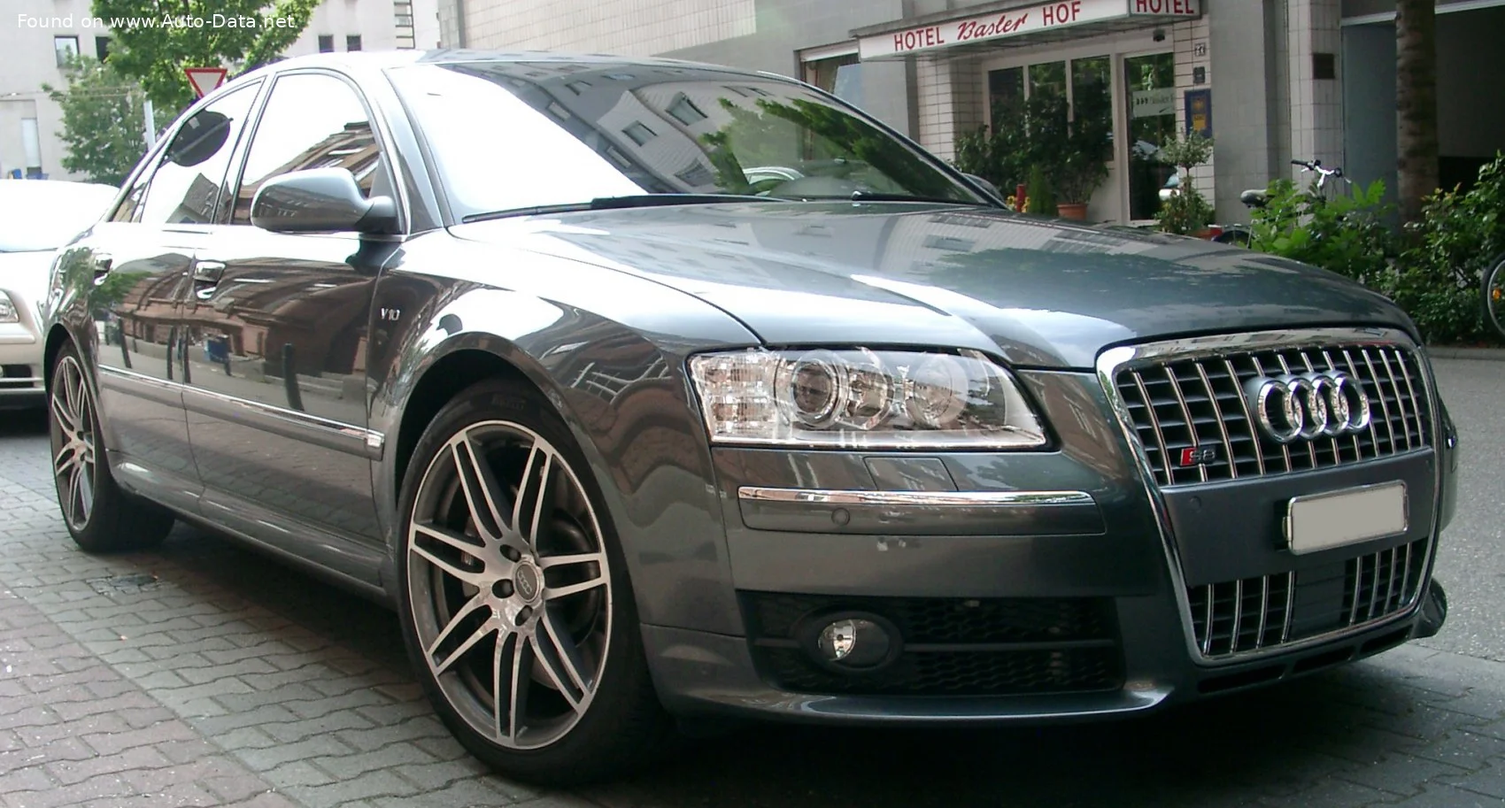 Audi S8 5.2 FSI V10 (450 Hp) quattro Tiptronic2006 - 2007 thumbnail 4