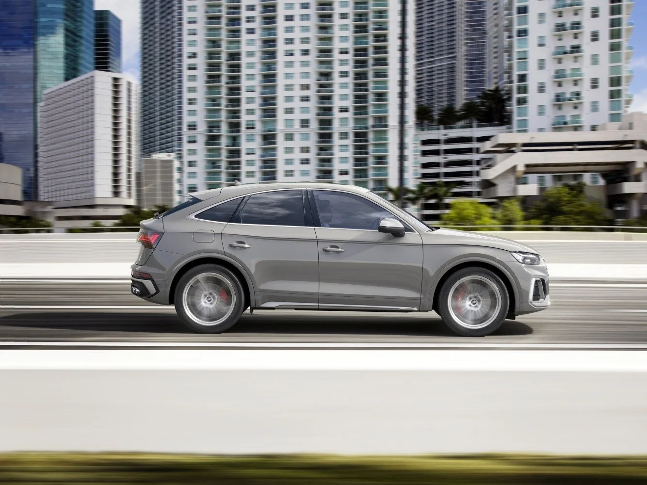 Audi SQ5 3.0 TDI V6 (341 Hp) Mild Hybrid quattro tiptronic2020 - 2024 thumbnail 5
