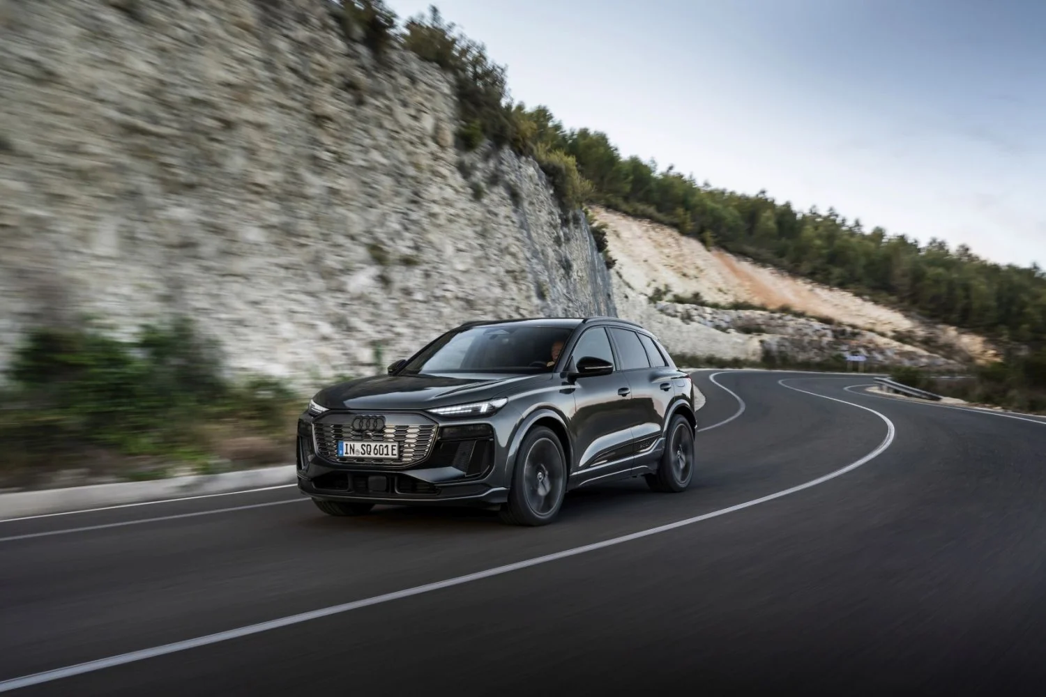 Audi SQ6 e-tron 100 kWh (517 Hp) quattro2024 - thumbnail 2