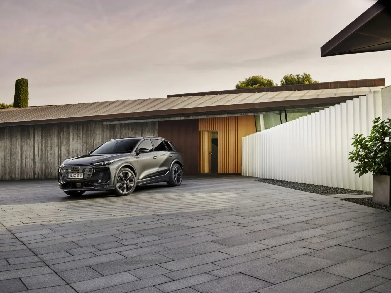Audi SQ6 e-tron 100 kWh (517 Hp) quattro2024 - thumbnail 12
