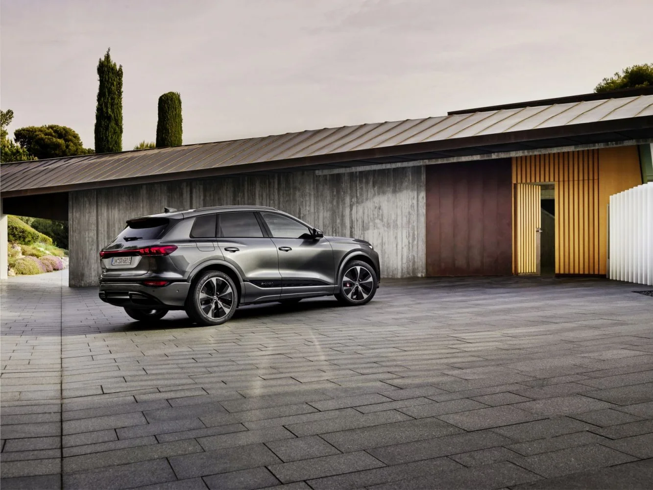 Audi SQ6 e-tron 100 kWh (517 Hp) quattro2024 - thumbnail 17
