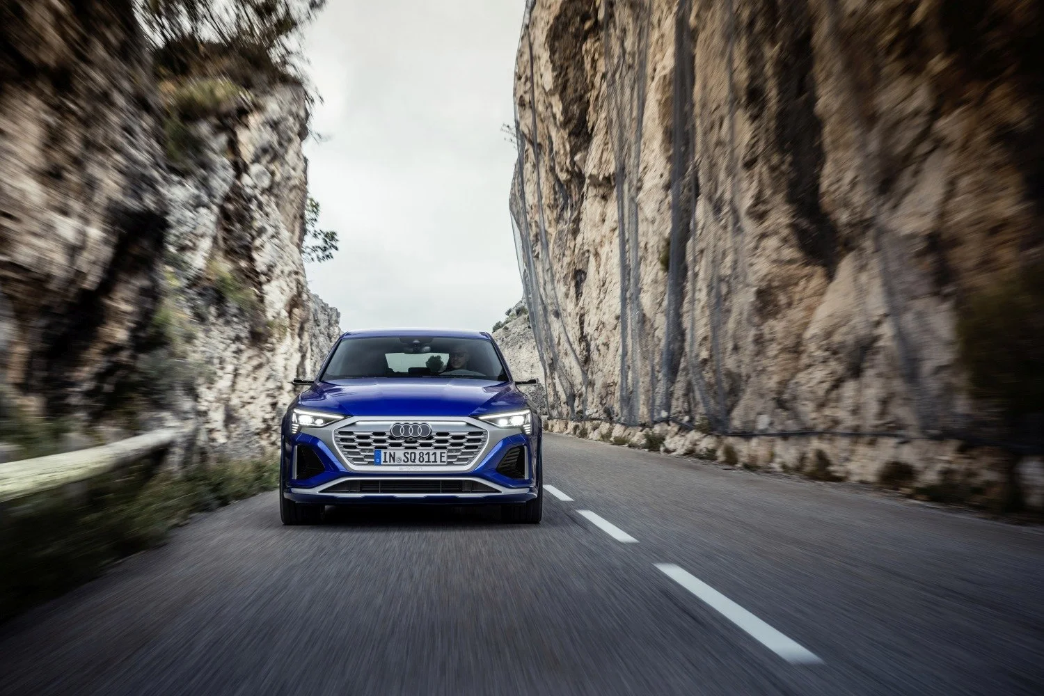 Audi SQ8 e-tron 114 kWh (503 Hp) quattro2022 - thumbnail 2