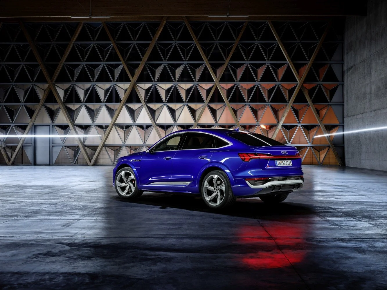 Audi SQ8 e-tron 114 kWh (503 Hp) quattro2022 - thumbnail 15