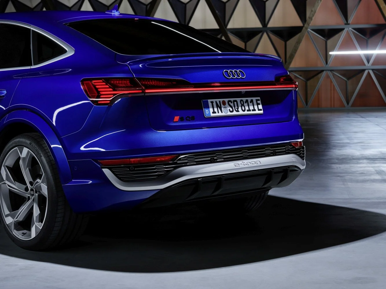 Audi SQ8 e-tron 114 kWh (503 Hp) quattro2022 - thumbnail 17