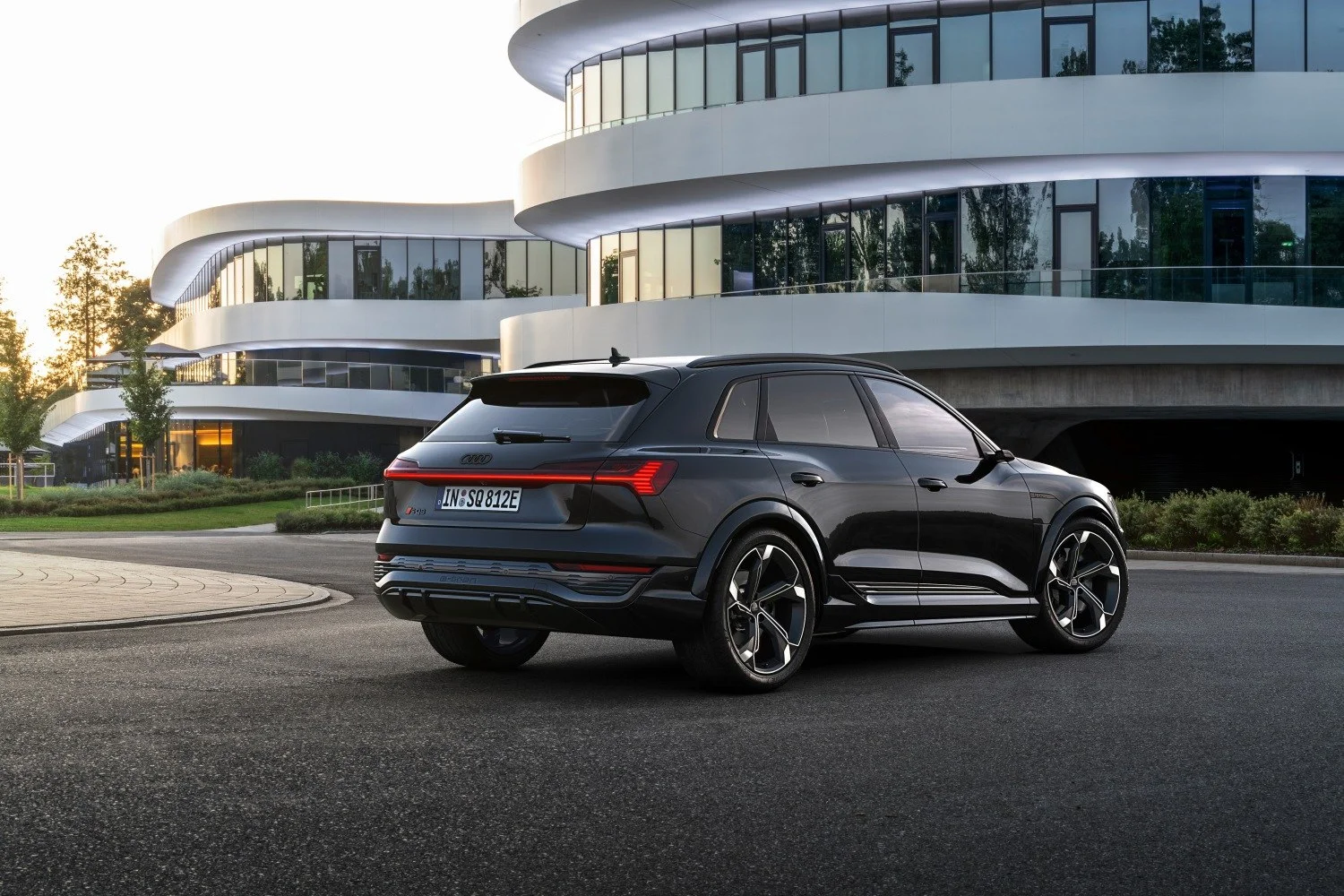 Audi SQ8 e-tron 114 kWh (503 Hp) quattro2022 - thumbnail 12