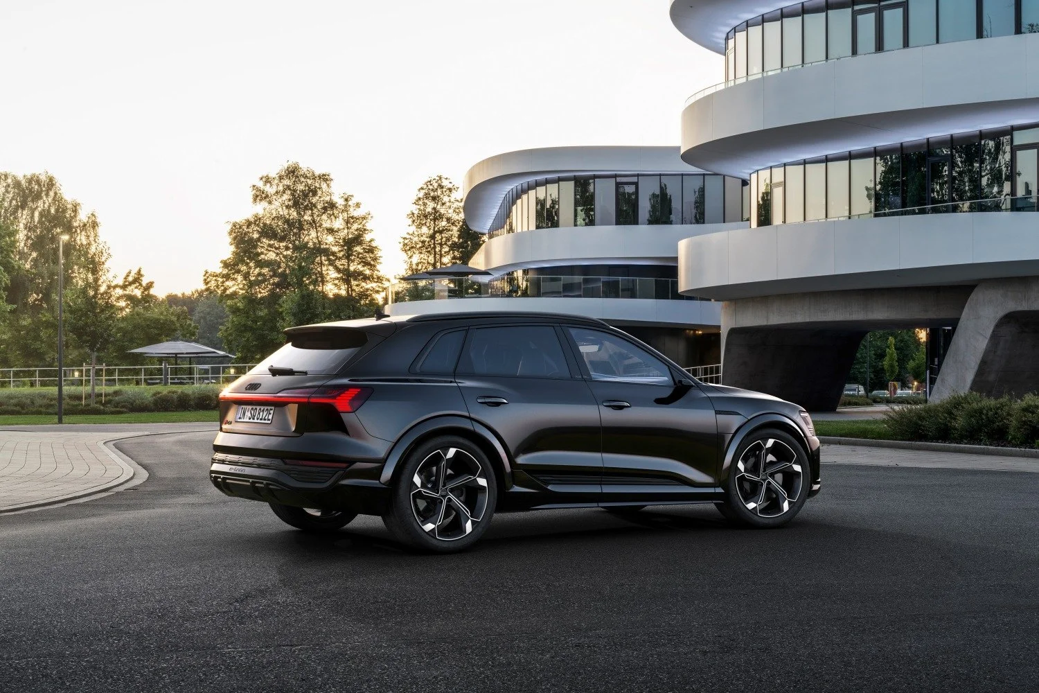 Audi SQ8 e-tron 114 kWh (503 Hp) quattro2022 - thumbnail 13