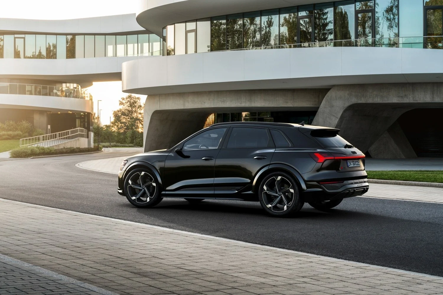Audi SQ8 e-tron 114 kWh (503 Hp) quattro2022 - thumbnail 14