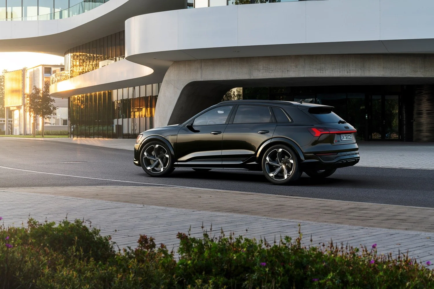 Audi SQ8 e-tron 114 kWh (503 Hp) quattro2022 - thumbnail 15