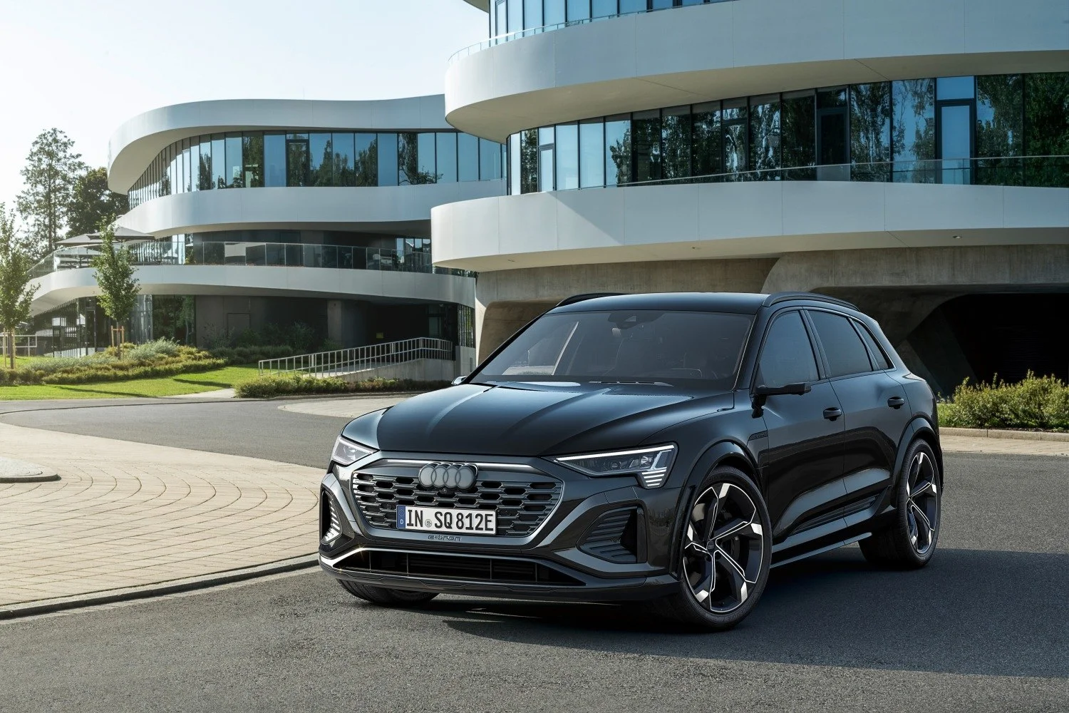 Audi SQ8 e-tron 114 kWh (503 Hp) quattro2022 - thumbnail 8