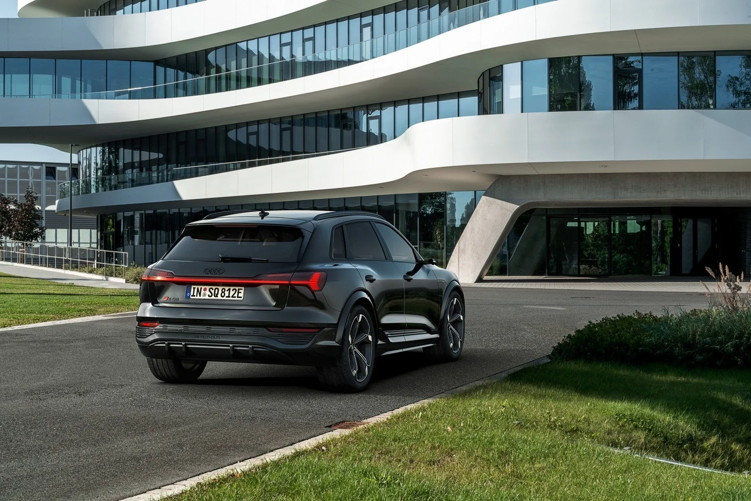 Audi SQ8 e-tron 114 kWh (503 Hp) quattro2022 - thumbnail 10