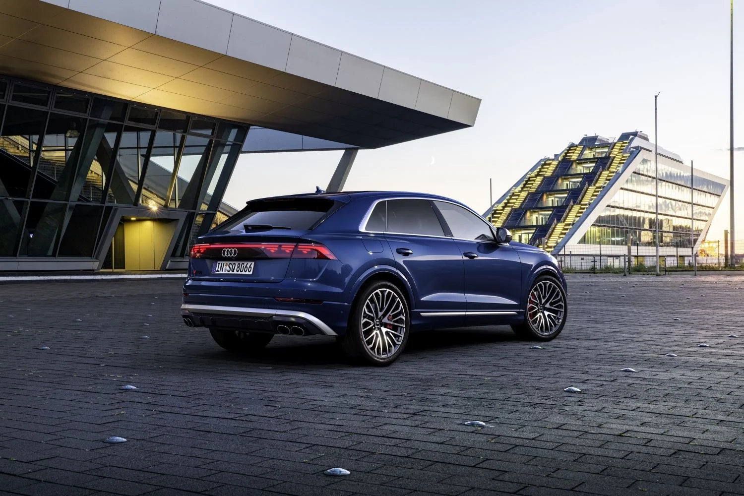 Audi SQ8 4.0 TFSI V8 (507 Hp) quattro tiptronic2023 - thumbnail 6