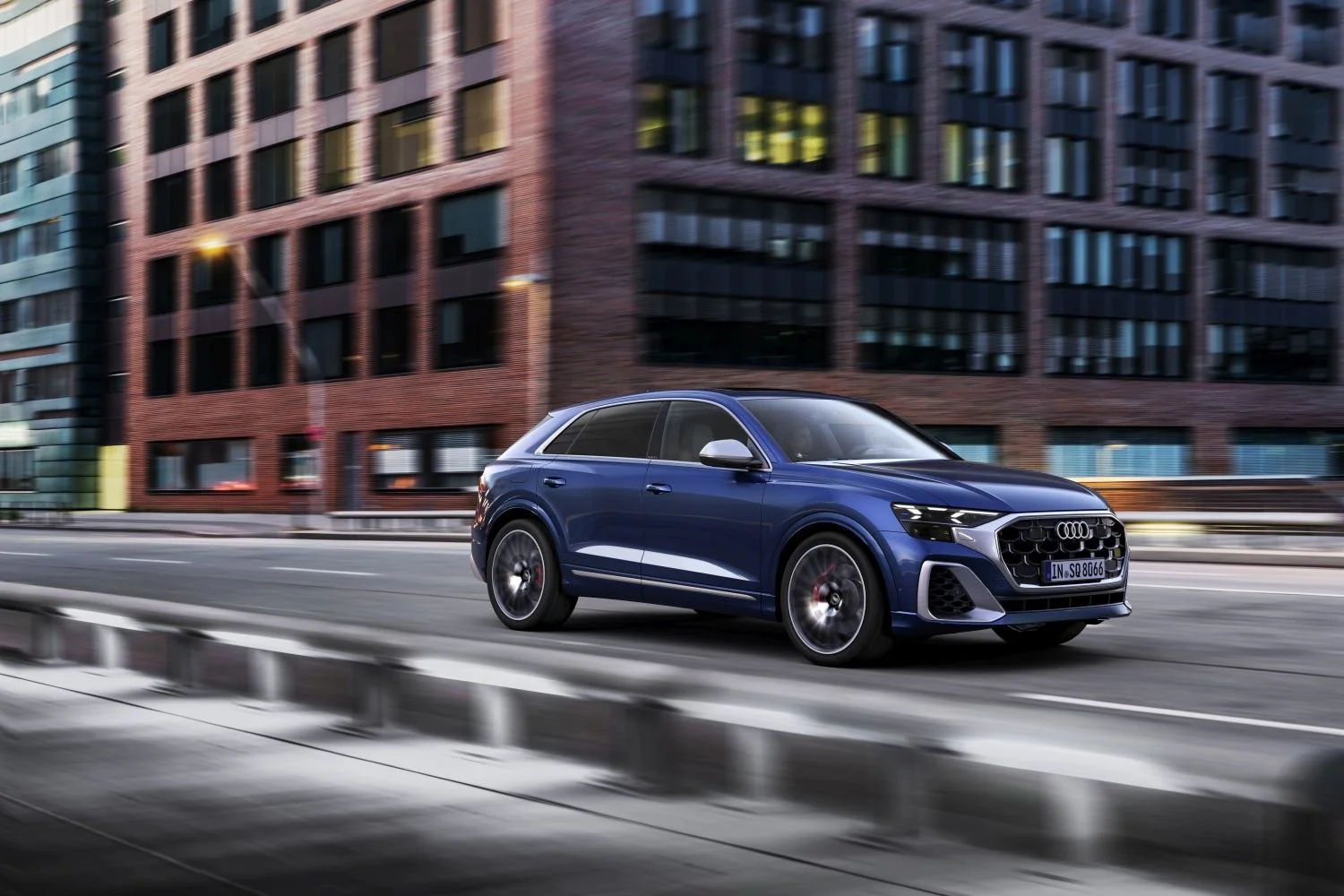 Audi SQ8 4.0 TFSI V8 (507 Hp) quattro tiptronic2023 - thumbnail 7